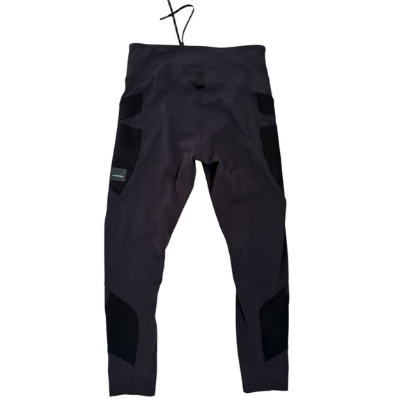 Lululemon Athletica Cargo Super-High-Rise Hiking Tight size 12 - Picture 3 of 6